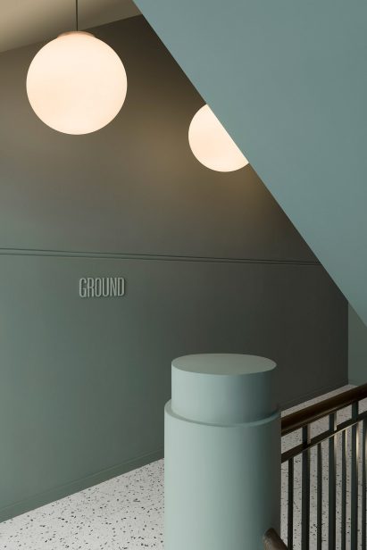 Bureau de Change inserts bronze lift into The Gaslight building in London