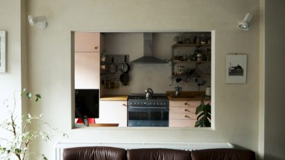 Flat interior of Glenkerry House by Erno Goldfinger