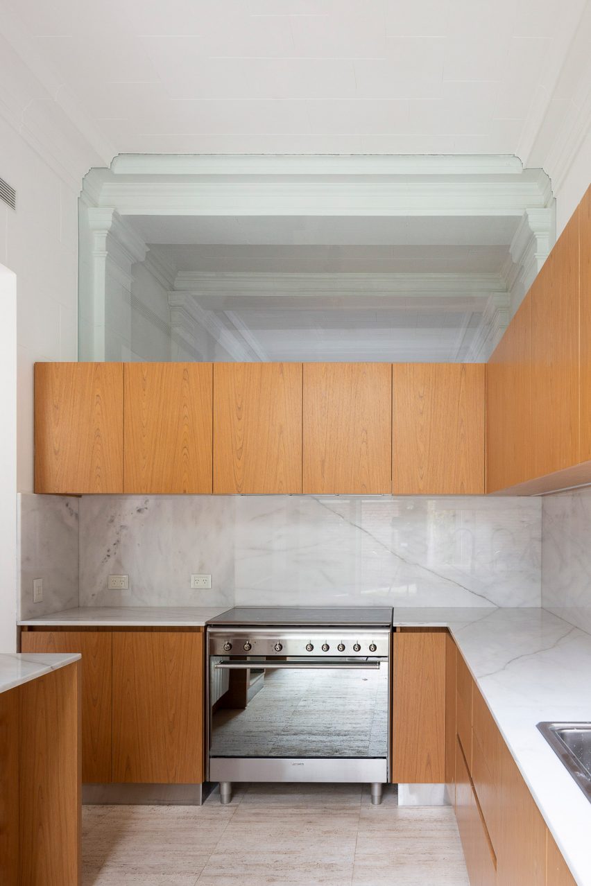 House in Barrio Parque by Torrado Arquitectos