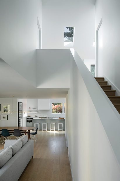 Living room of House on 36th by Beebe Skidmore in Portland, USA