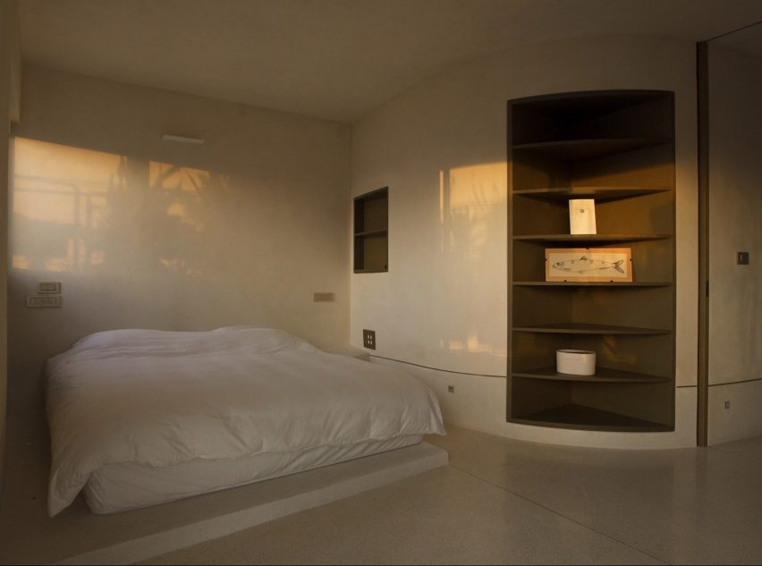 Jaffa Roofhouse by Gitai Architects