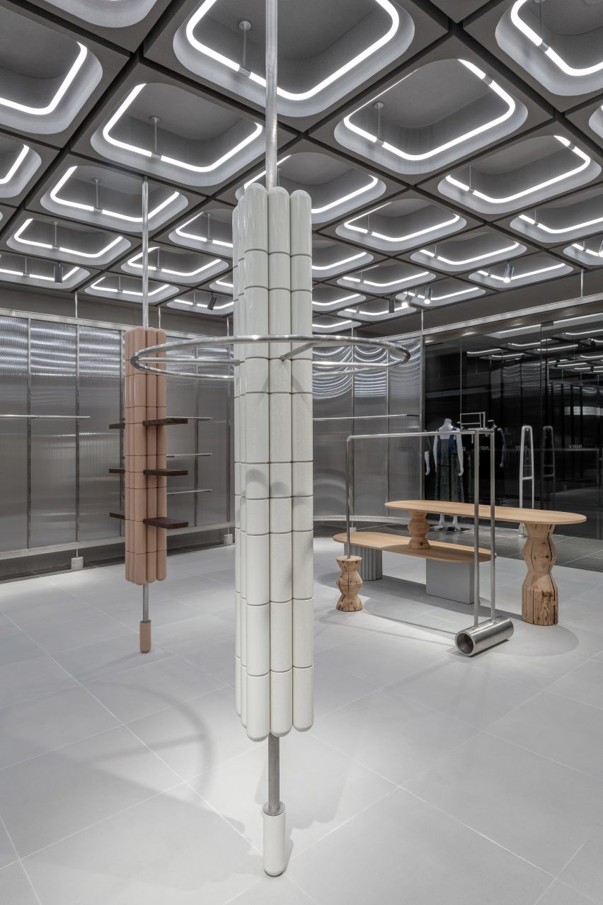 Ceramic display stands feature in Xiamen's JNBY store