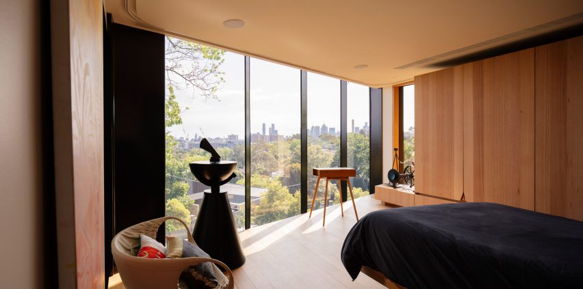Windows in Kew Residence by John Wardle Architects in Melbourne, Australia