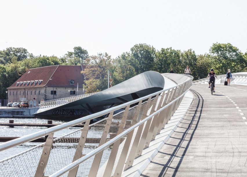 The Lille Langebro bridge in Copenhagen by WilkinsonEyre