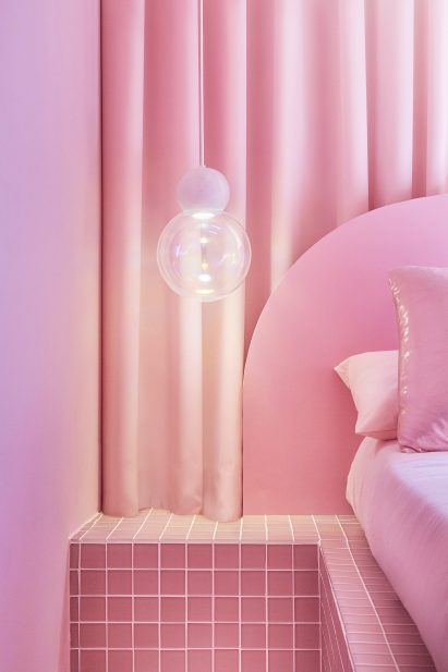 Bedrooms of Minimal Fantasy, a pink apartment in Madrid