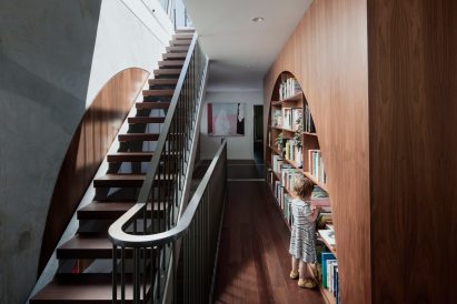 North Perth House by Nic Brunsdon features arched concrete panels