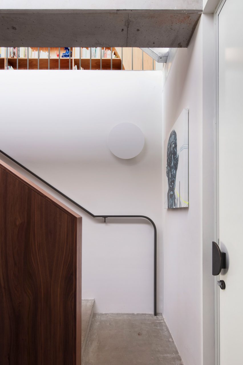 North Perth House by Nic Brunsdon features arched concrete panels