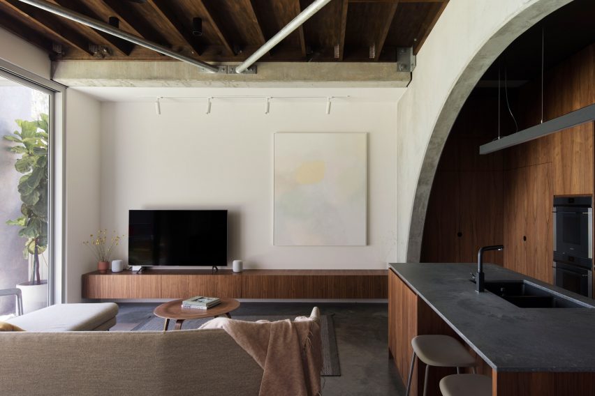 North Perth House by Nic Brunsdon features arched concrete panels