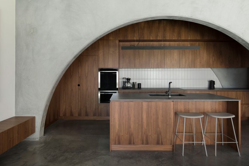North Perth House by Nic Brunsdon features arched concrete panels