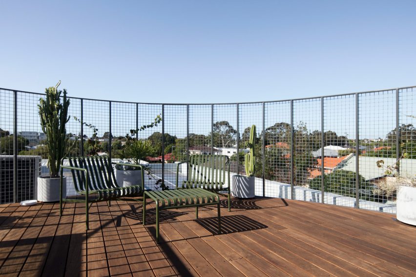 North Perth House by Nic Brunsdon features arched concrete panels