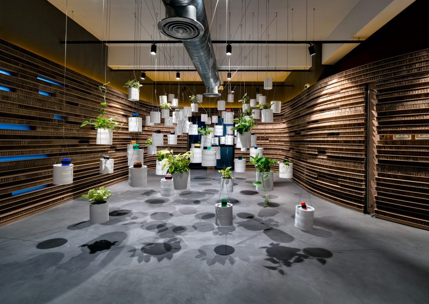 Decoration in Walls of of Office in Cardboard by Studio VDGA in Pune, India