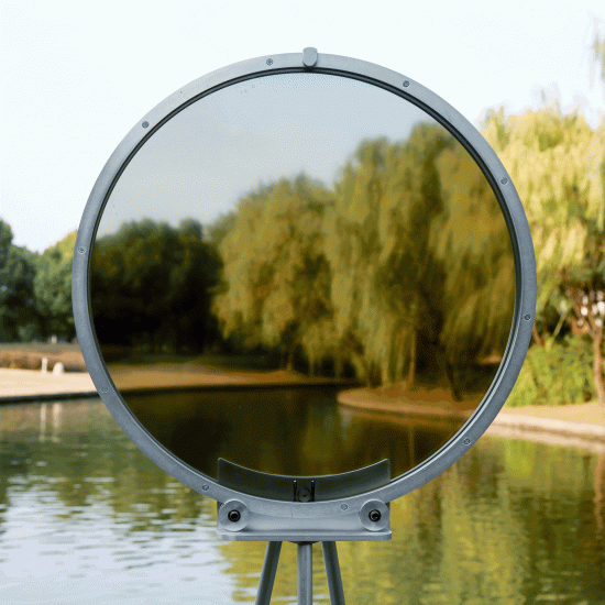 Pollution Ranger and Smog Shade by Huachen Xin monitors and visualises air quality in cities