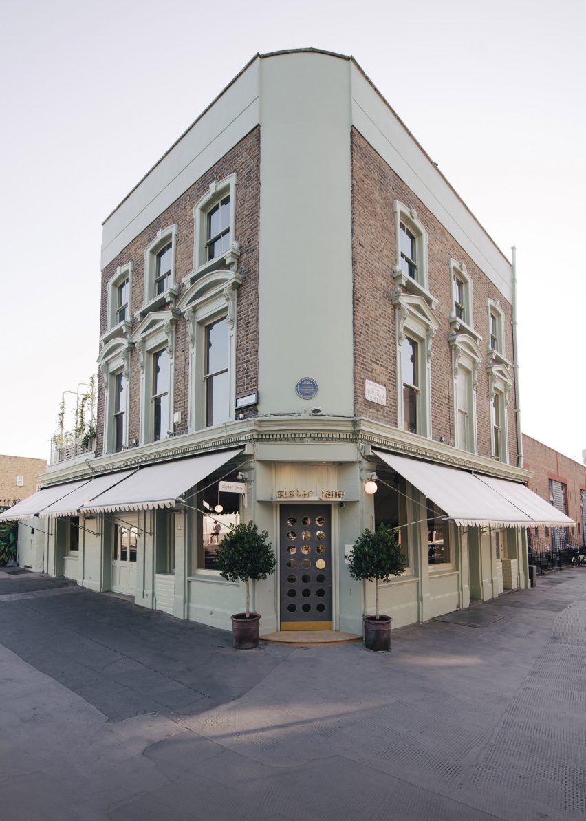 Sister Jane Townhouse designed by Sella Concept occupies a corner building in London's Notting Hill