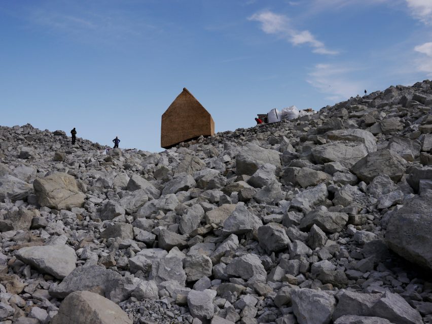 Exterior of Stuttgart's alpine hut