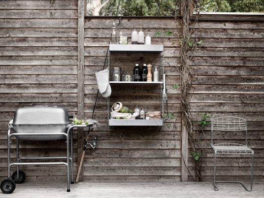 String outdoor shelving