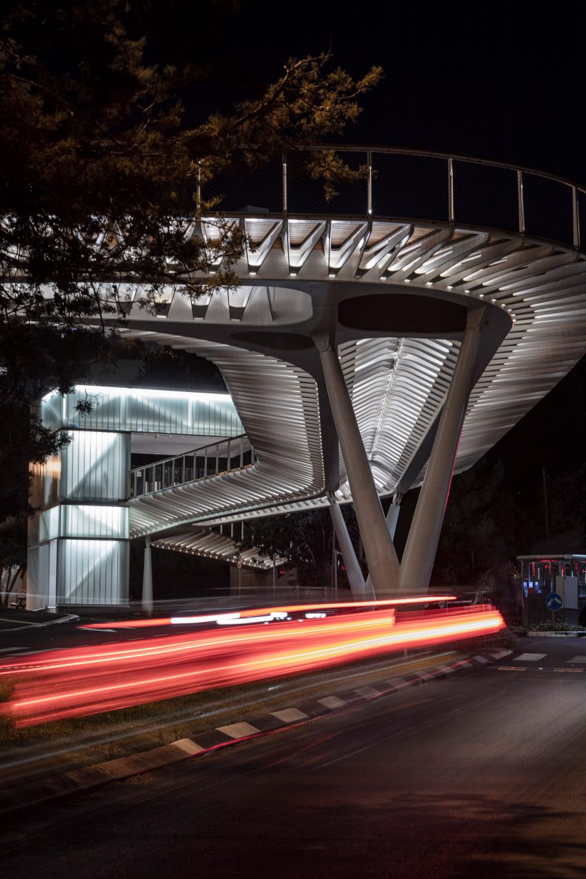 Night view of Technion Entrance Gate by Schwartz Besnosoff Architects