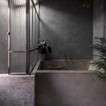 Concrete tub of Untiled House extension by Szczepaniak Astridge in London