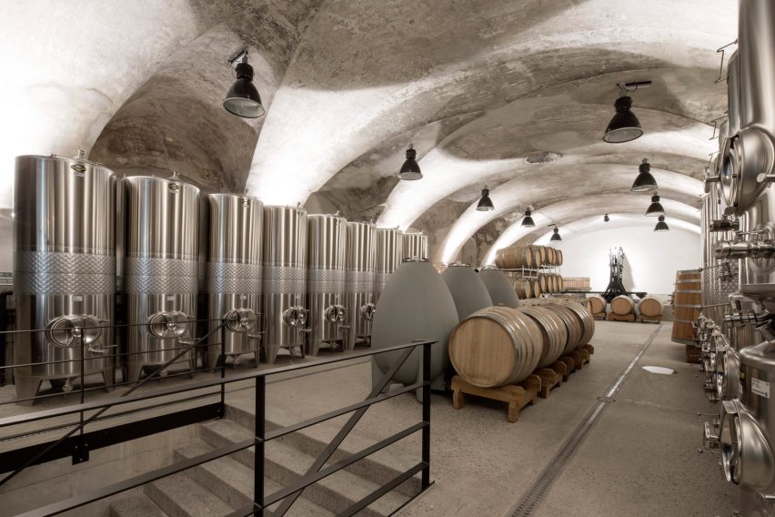 Clemens Strobl winery by Destilat features greyscale interiors