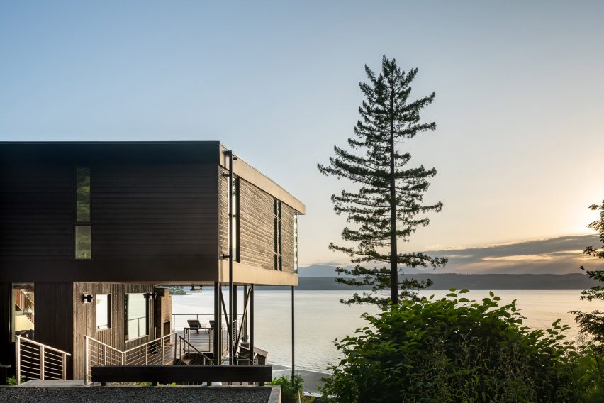 Side view of Aldo Beach House