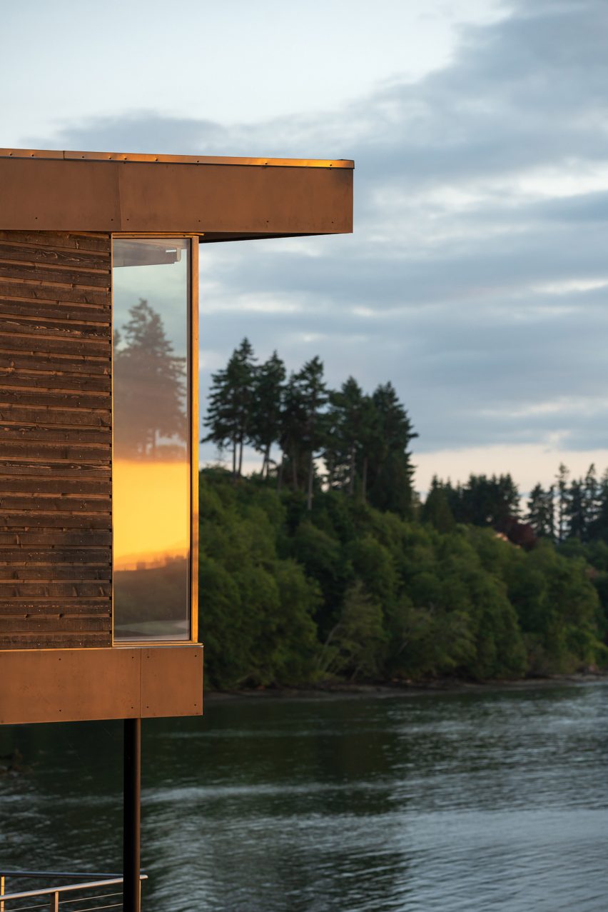 Wooden exterior of Aldo Beach House by Wittman Estes