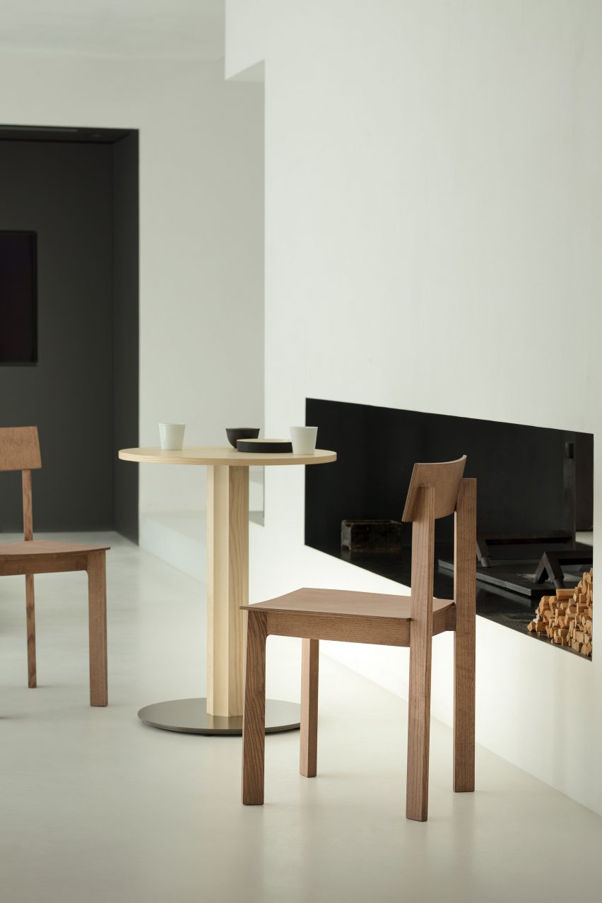 Candid chair by Note Design Studio in natural ash