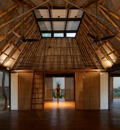 Bamboo roof of Mumbai Artist Retreat by Architecture Brio in Alibag, India