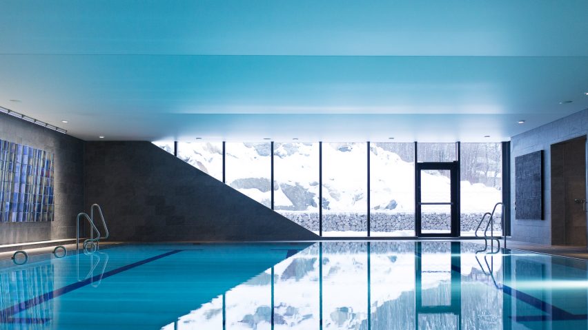 Pool of Bølgen Bath and Leisure Centre by White Arkitekter