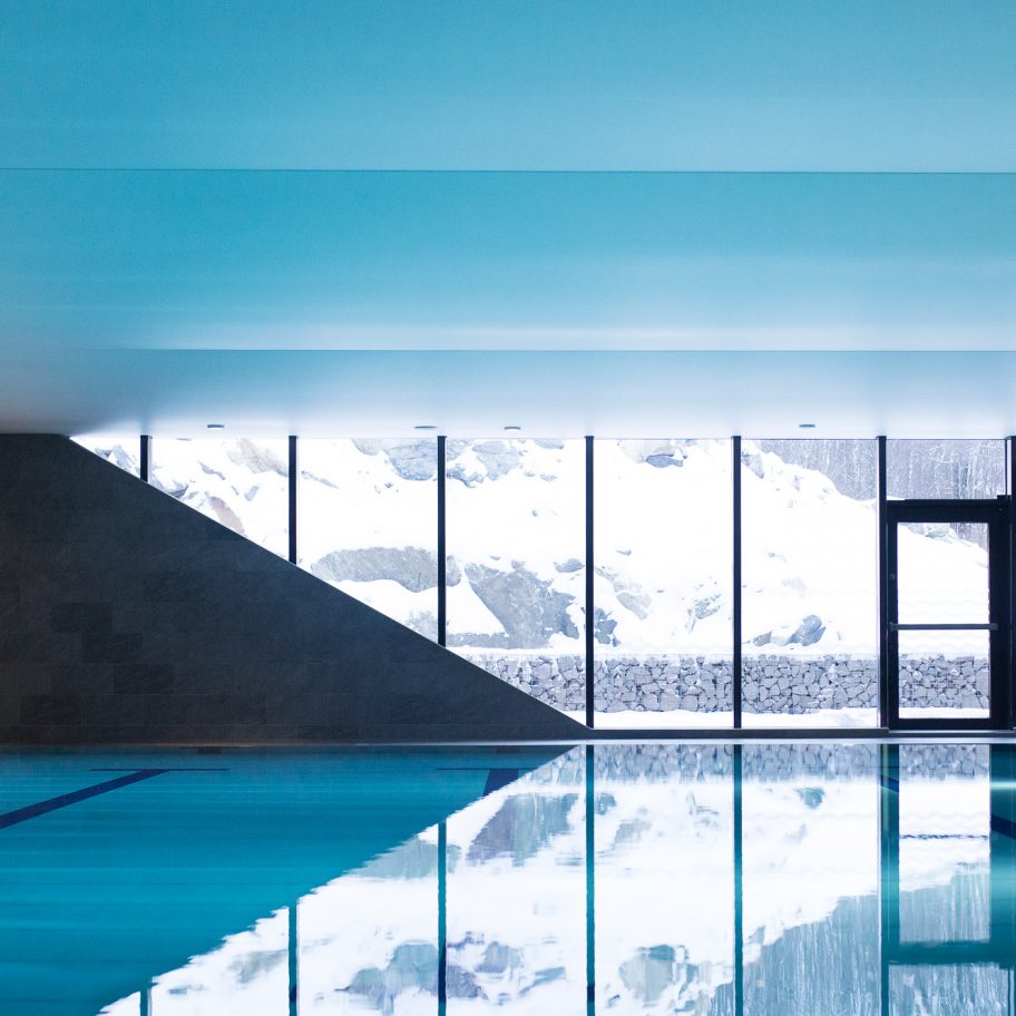 Pool of Bølgen Bath and Leisure Centre by White Arkitekter
