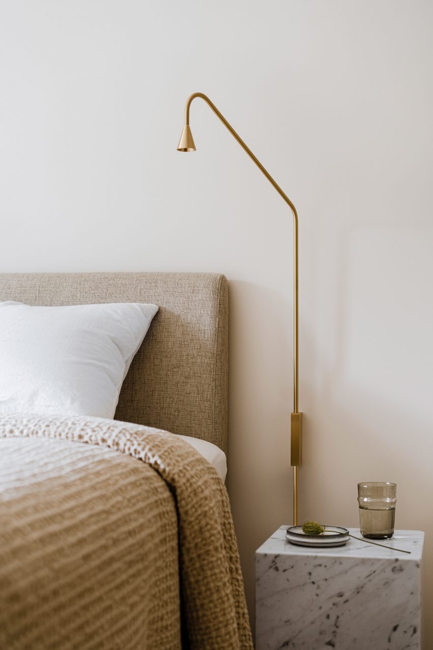 Bedroom of Botaniczna Apartment by Agnieszka Owsiany Studio