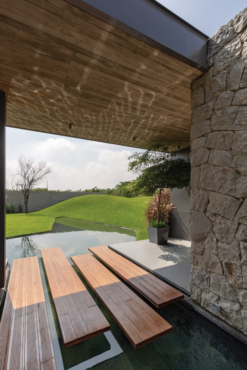 6M House by Jannina Cabal in Ecuador
