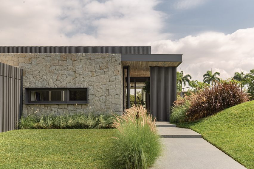 6M House by Jannina Cabal in Ecuador