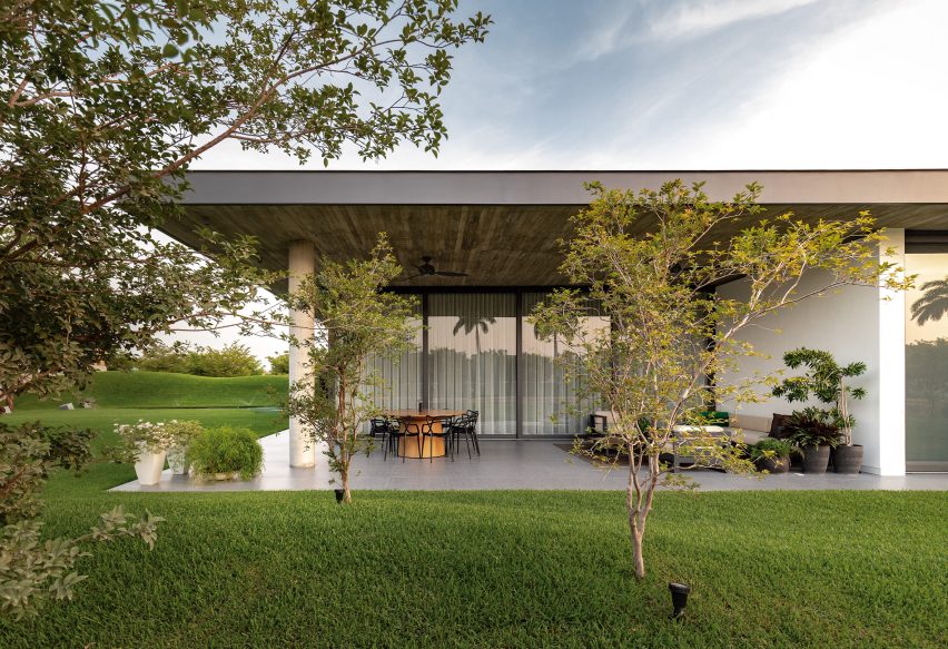 6M House by Jannina Cabal in Ecuador
