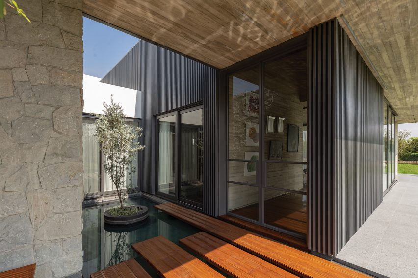 6M House by Jannina Cabal in Ecuador