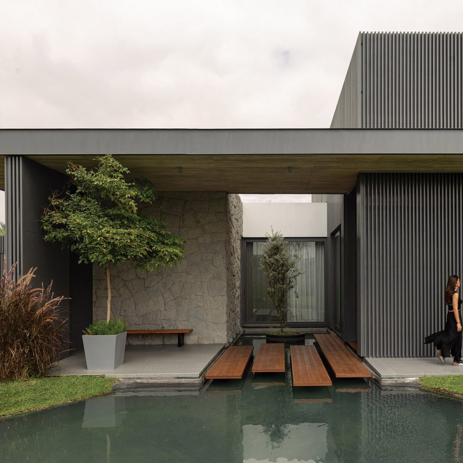 6M House by Jannina Cabal in Ecuador