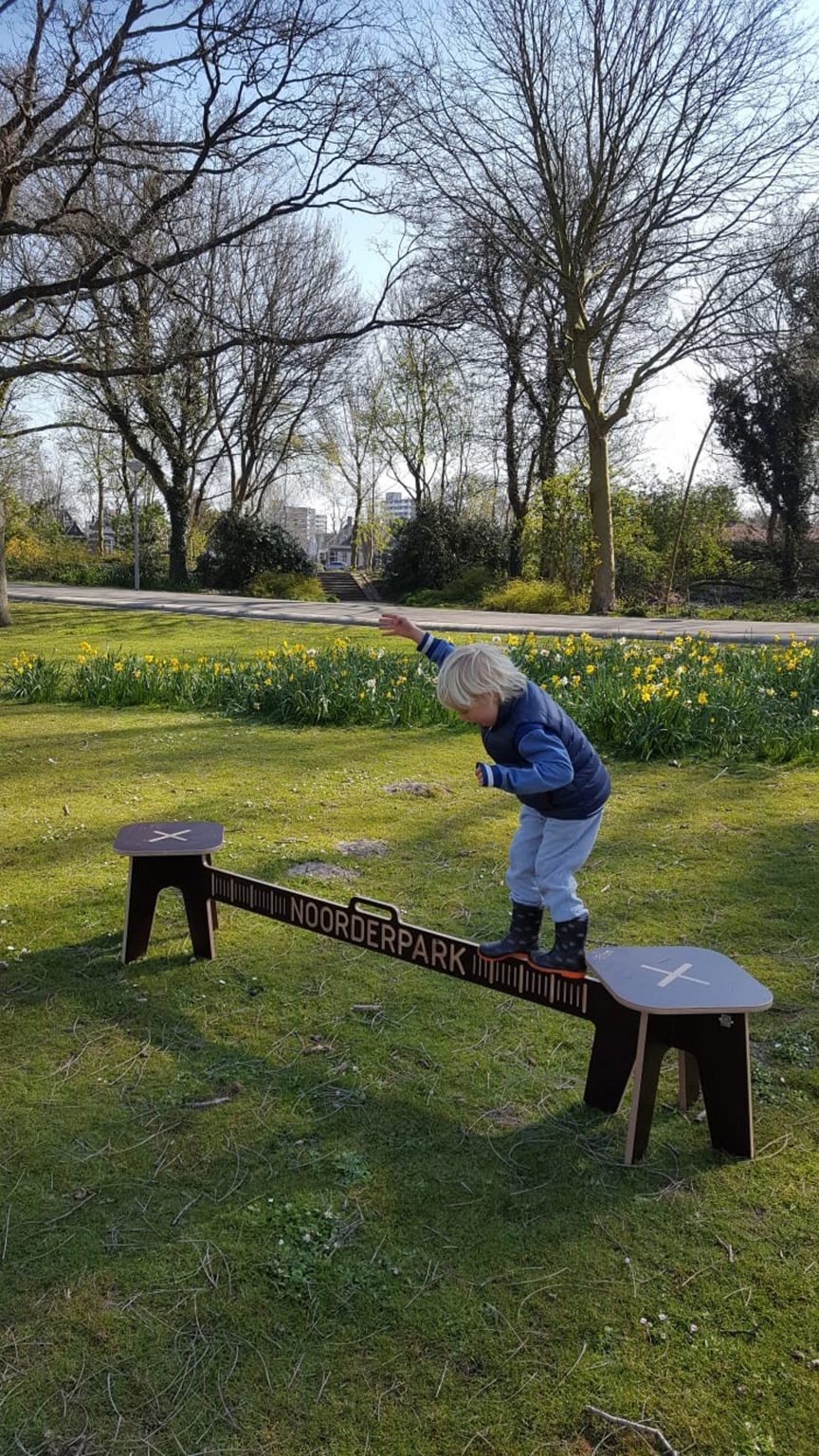 Corona Crisis Kruk, a social distancing bench by Object Studio