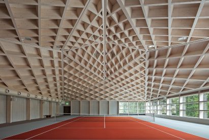 Ceiling of Diamond Domes tennis courts designed by Rüssli Architekten with CLT roofs by Neue Holzbau in the Swiss Alps