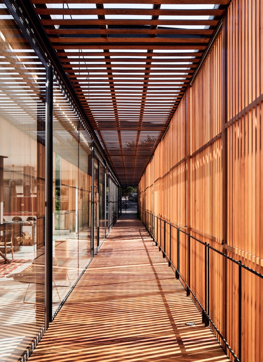 Engawa House by Santiago Valdivieso and Stefano Rolla