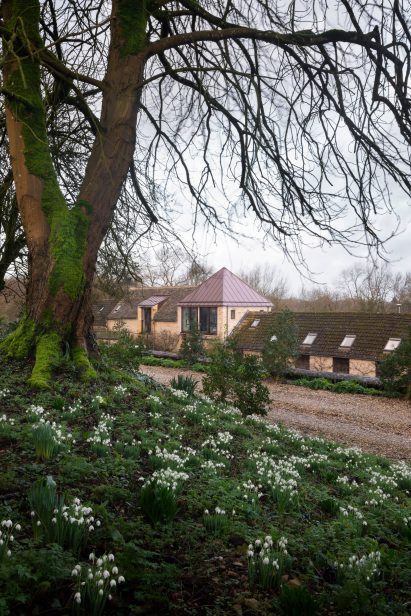 Exterior of Richard Parr Associates' Grain Loft Studio on Easter Park Farm