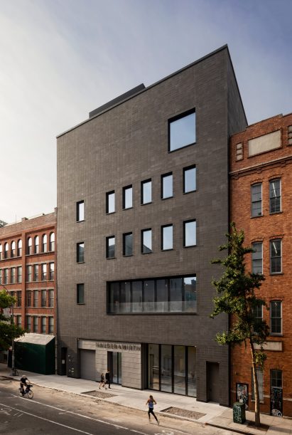 Exterior of Hauser & Wirth Chelsea New York by Selldorf Architects