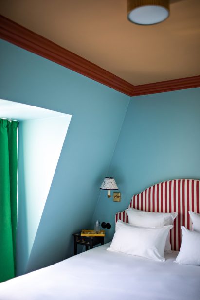 Bedrooms inside Hotel Les Deux Gares in Paris
