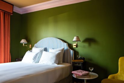 Bedrooms inside Hotel Les Deux Gares in Paris