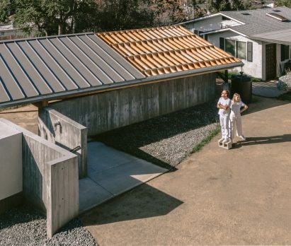 House in Los Angeles by The LADG