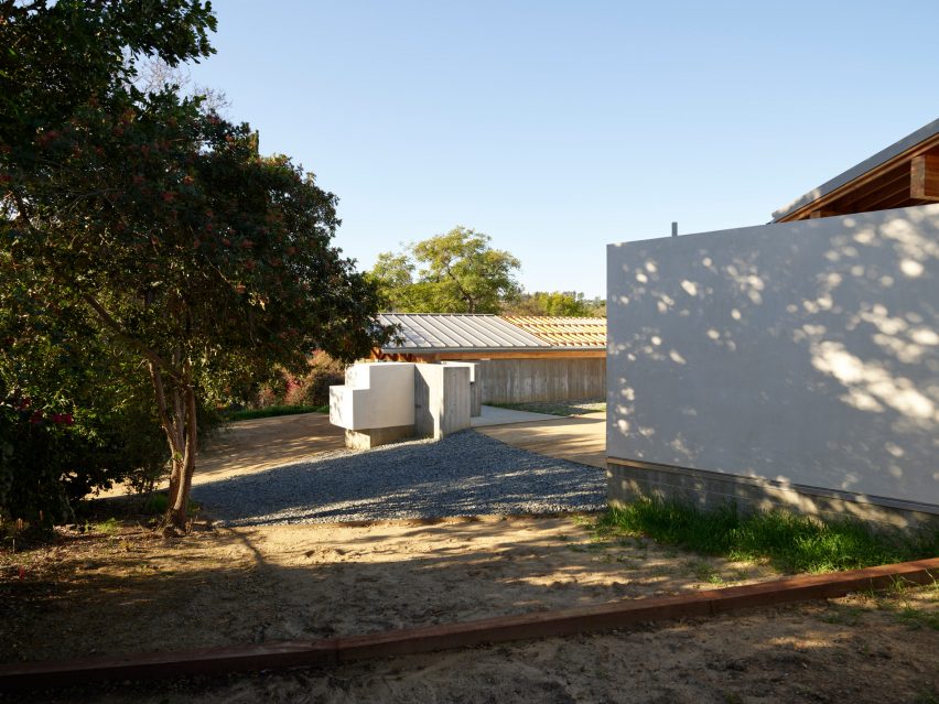 House in Los Angeles by The LADG