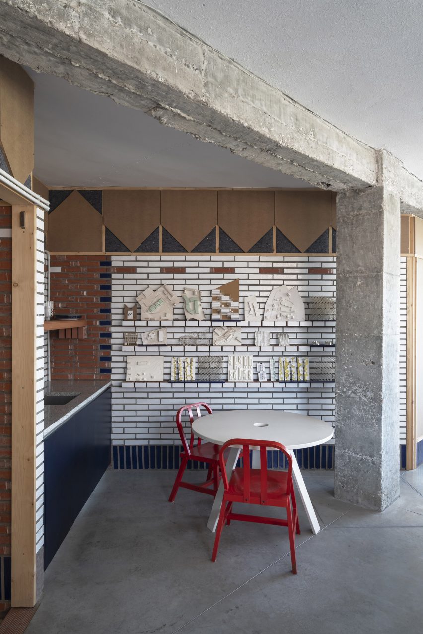 Inside of La Nave apartment in Madrid by Nomos