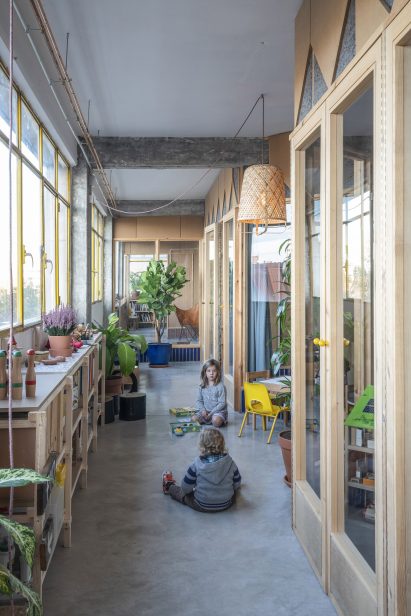 Winter garden of La Nave apartment in Madrid by Nomos