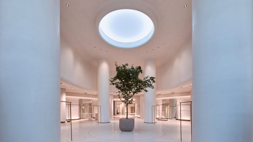 Oculus is an artificial skylight by Light Cognitive that mirrors the actual gradients of the sky