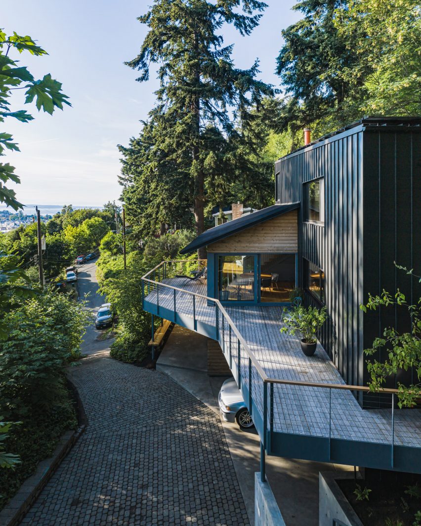 Inside Me-Kwa-Mooks Net-Zero house by SHED