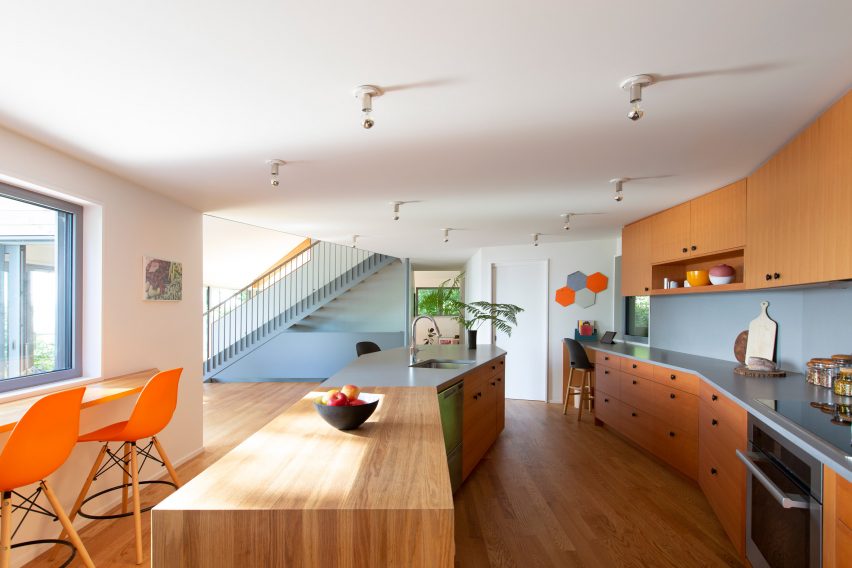 Inside Me-Kwa-Mooks Net-Zero house by SHED