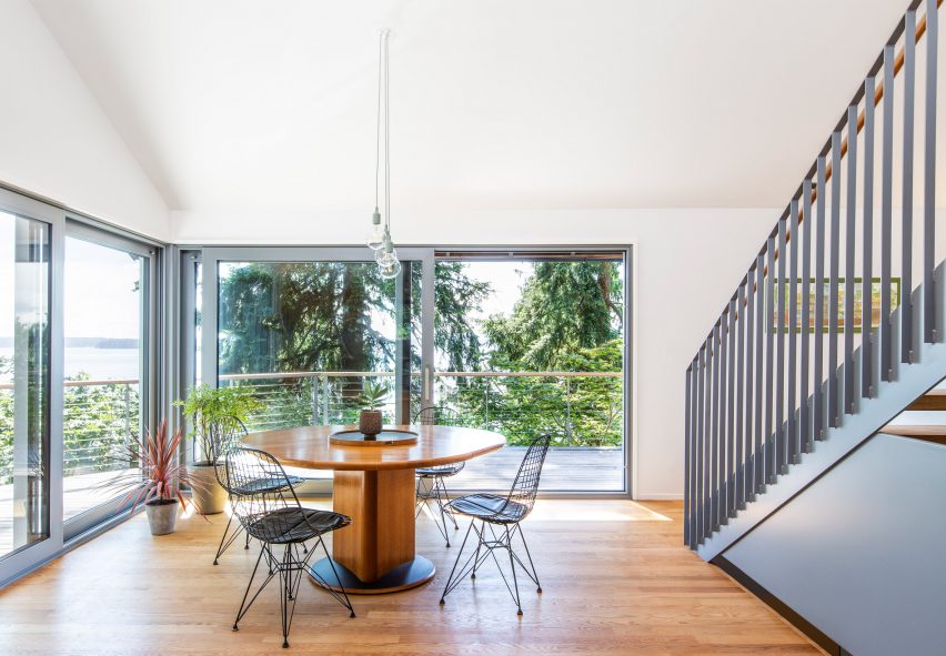 Inside Me-Kwa-Mooks Net-Zero house by SHED