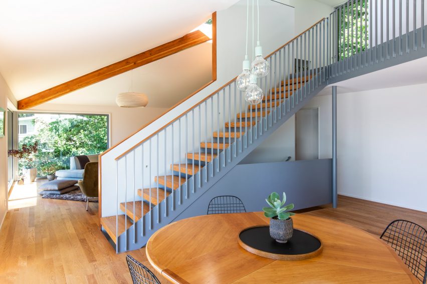 Inside Me-Kwa-Mooks Net-Zero house by SHED